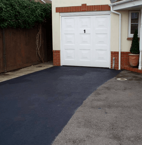 Domestic Pressure Washing Tarmac Driveways